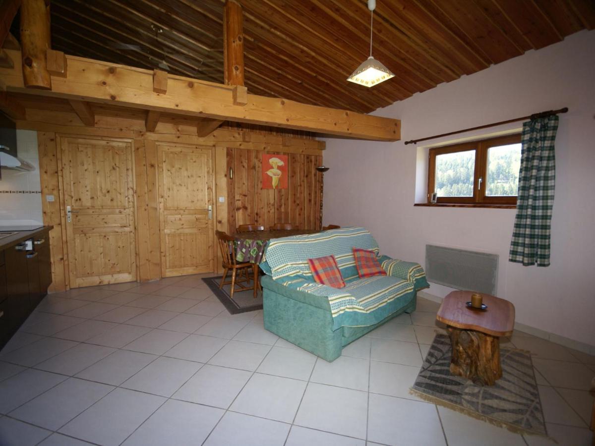 Cosy Holiday Home With Garden In Walscheid Dış mekan fotoğraf